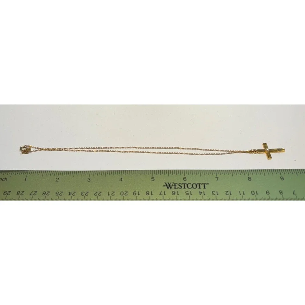 Cross Crucifix‎ Pendant Delicate Crown Trifari Necklace 16 inch Gold Tone